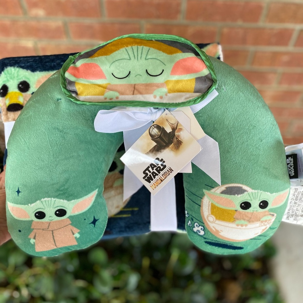 Baby Yoda plush set